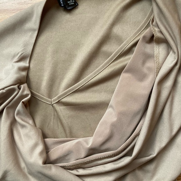 Rouched Cowl Neck Top - Picture 9 of 10